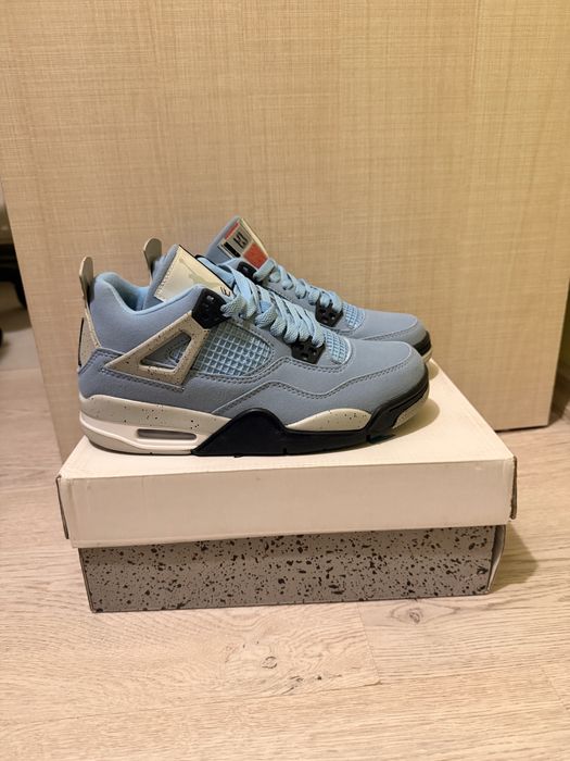 Jordan 4 university blue