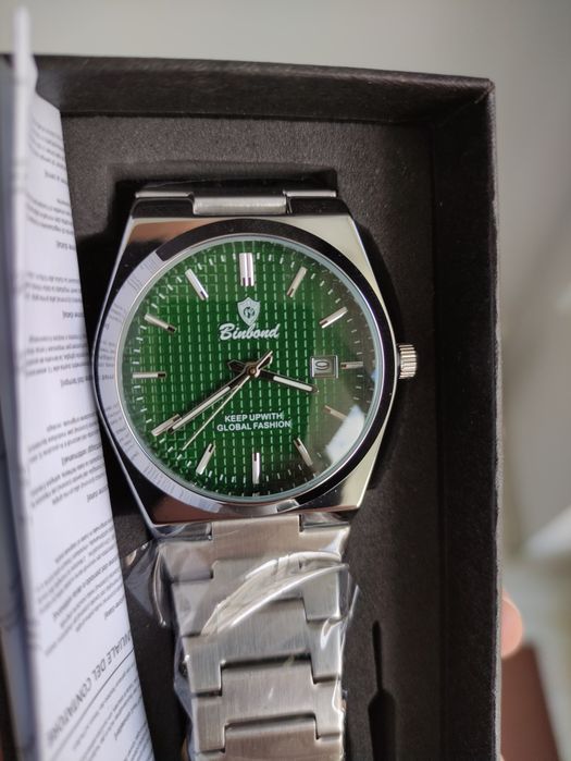 Кварцов часовник от неръждаема стомана и минерално стъкло