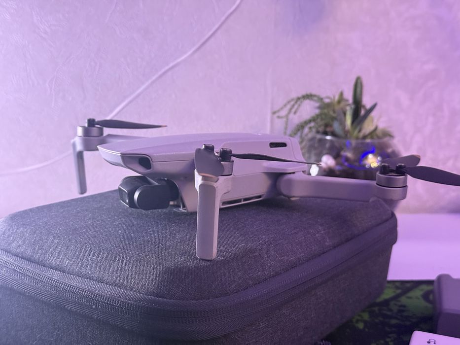 Дрон DJI mini se