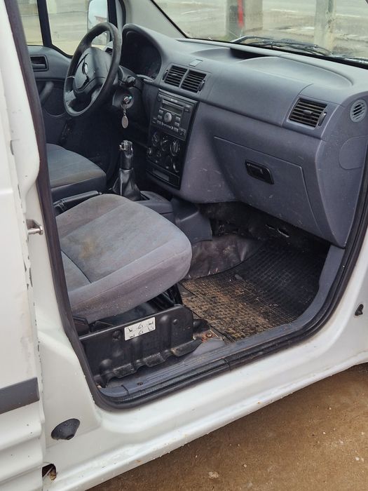 Vând Ford conect an 2008 motor 1,8