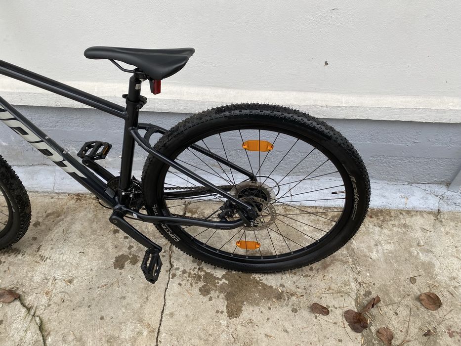 Vând bicicleta Giant Talon