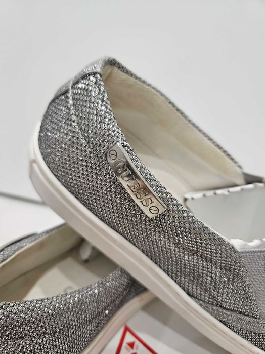 Guess оригинални /36