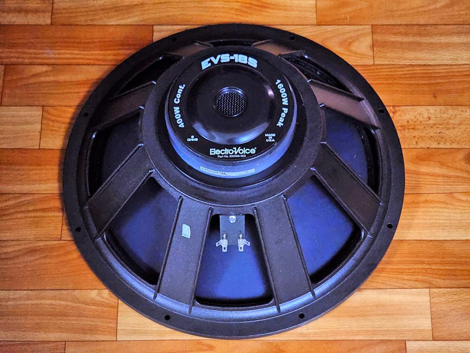 18-дюймовый динамик ELECTRO-VOICE EVS-18S