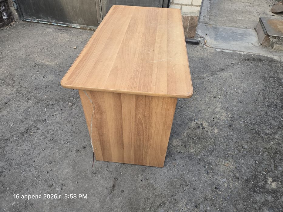 Стол офисный компьютерный