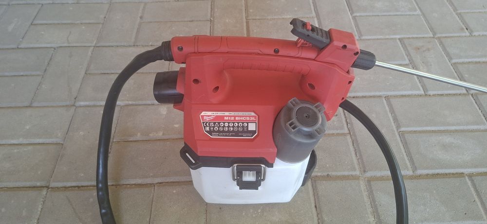 Milwaukee pulverizator