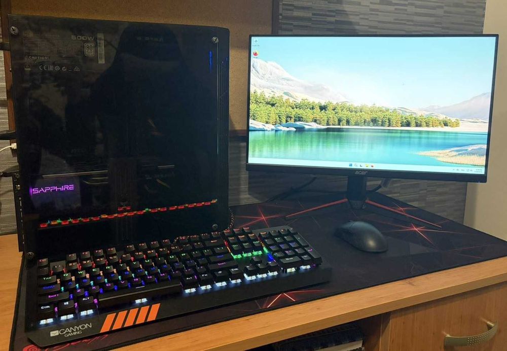 Настолен Компютър