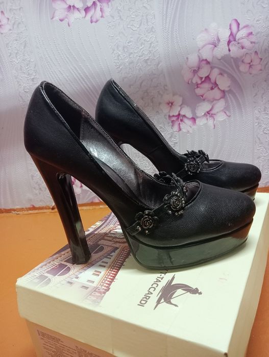 Продам сапожки/туфли