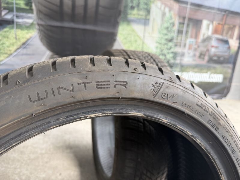 225/40/18 DUNLOP 2бр