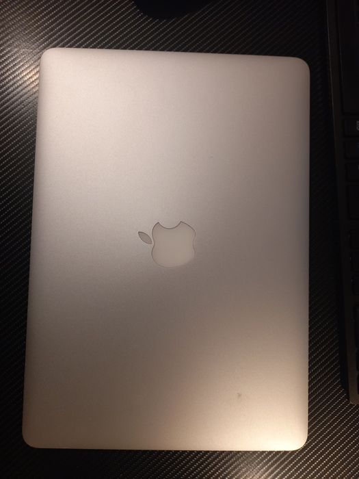 Laptop MacBook 13 inch OS Monterey cu incarcator