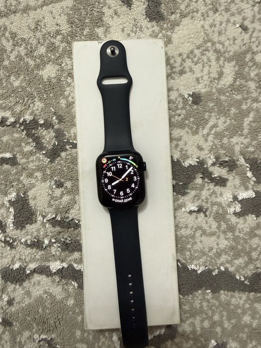 Apple Watch series 9/45 mm sotiladi srochna