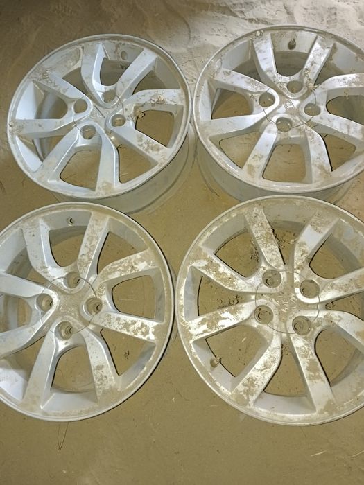 Продам титановые диски р 15 Датсун