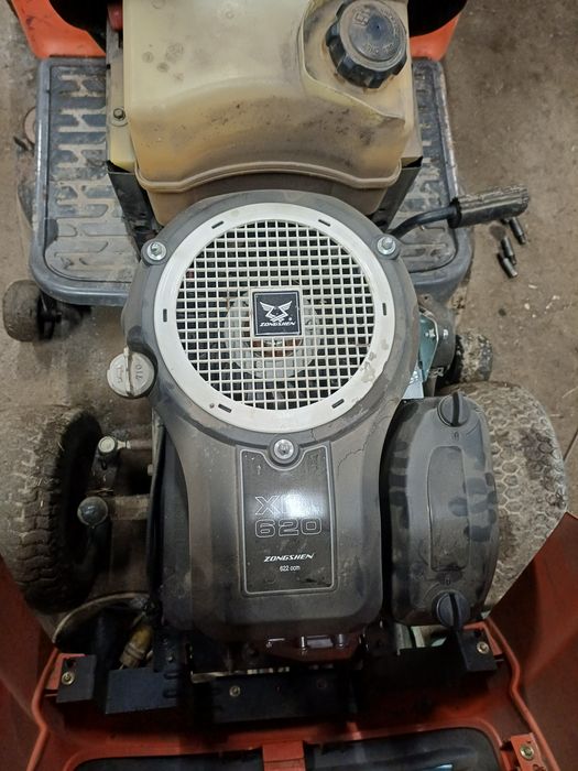 Trectoras tuns gazon Husqvarna