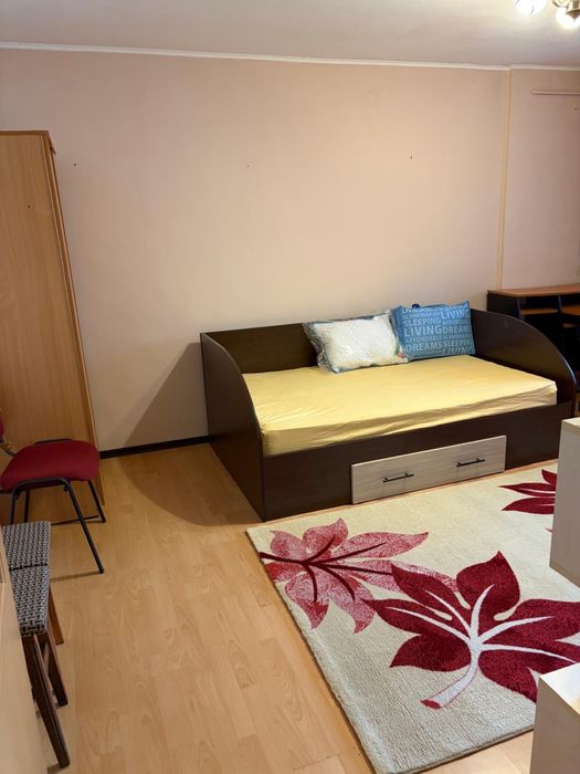 Inchiriez apartament