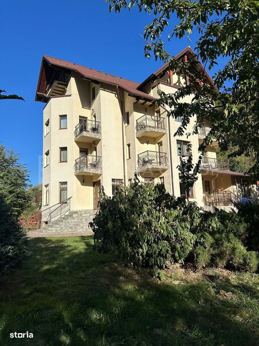 Pensiune De Vânzare, Teren 2.000 Mp, 17 Camere, Moieciu De Jos