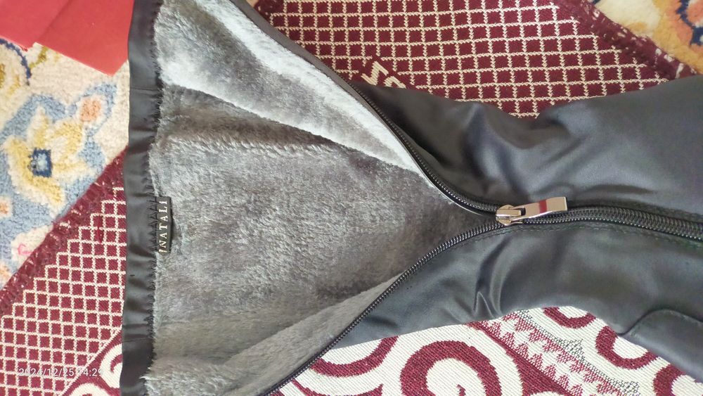 Женские сапоги..