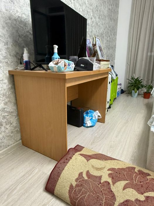 Продам столы офисные школьные