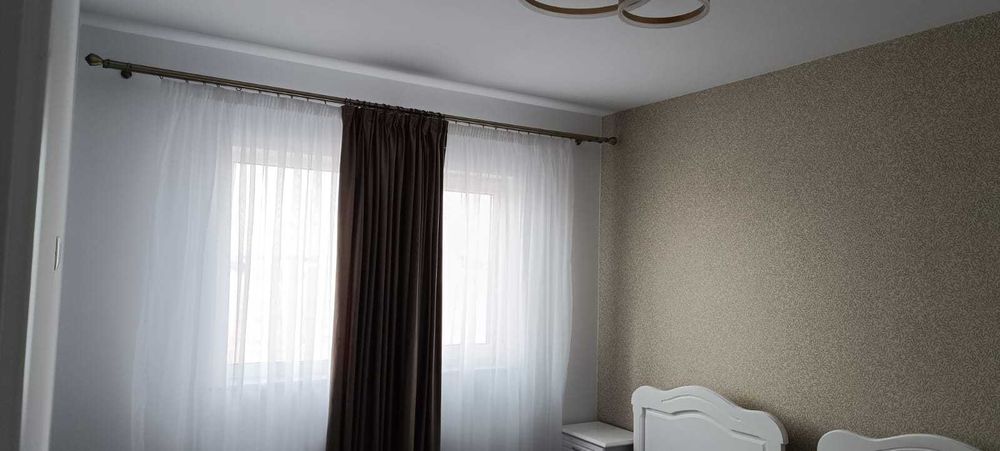 2 Apartamente la casa