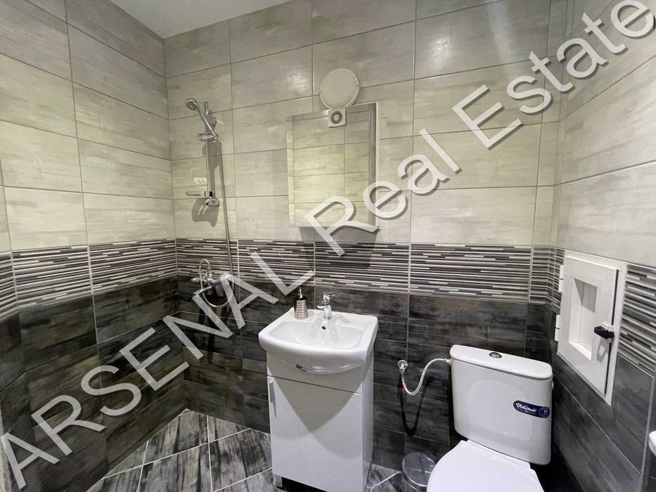 Дава се под наем Многостаен апартамент в София, Гоце Делчев - 180 кв.м за 1500 € - Снимка #10