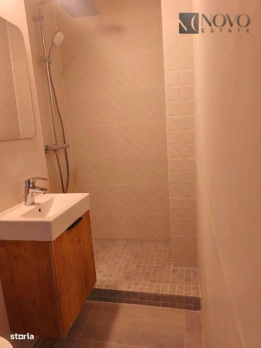 4 Camere | Piata Romana | 1983 | Renovat