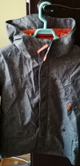 Geacă 2 în 1, Quechua, mărime 11-12 ani, preț 75 lei
