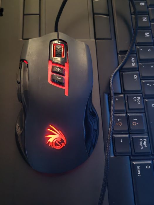Vortex VG7500 wired gaming mouse.