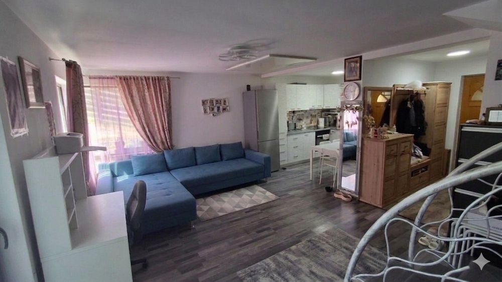 Vand Casa In Smeura