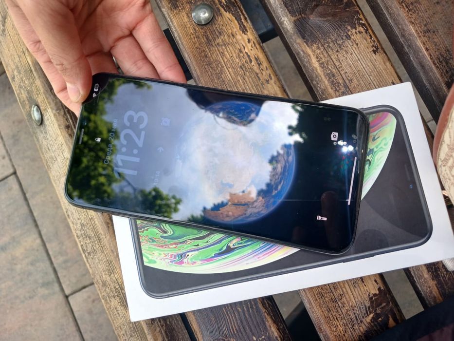 Iphone XS MAX в отл состоянии