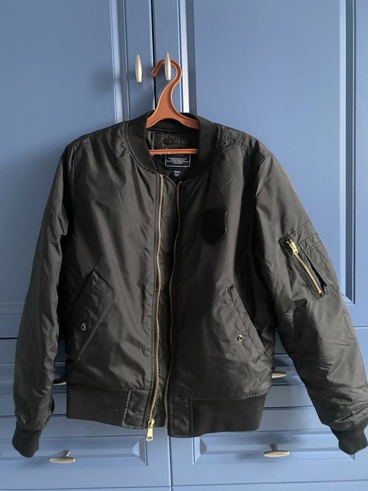 Продам куртки на весну