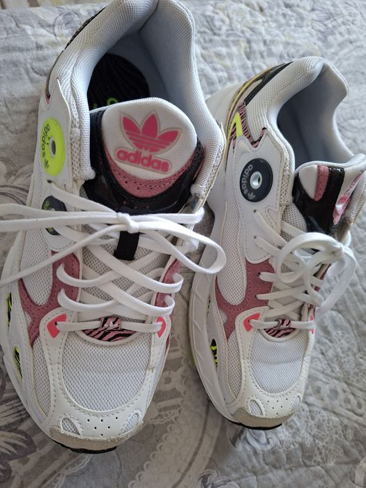 Продам кроссовки