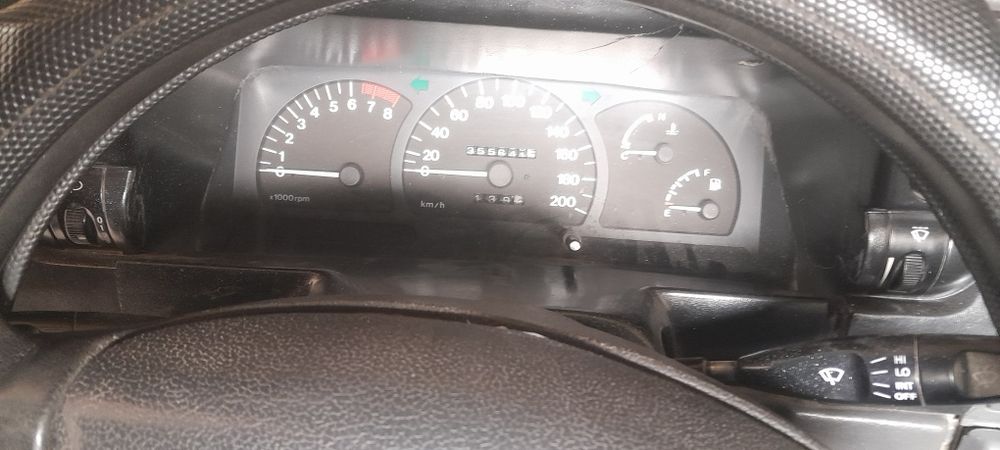 Продаётся машина нексия 1