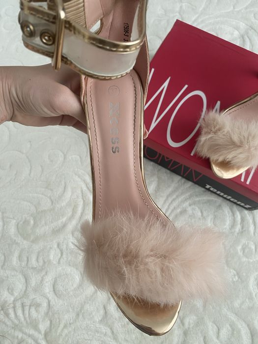 Обувки от Tendenz