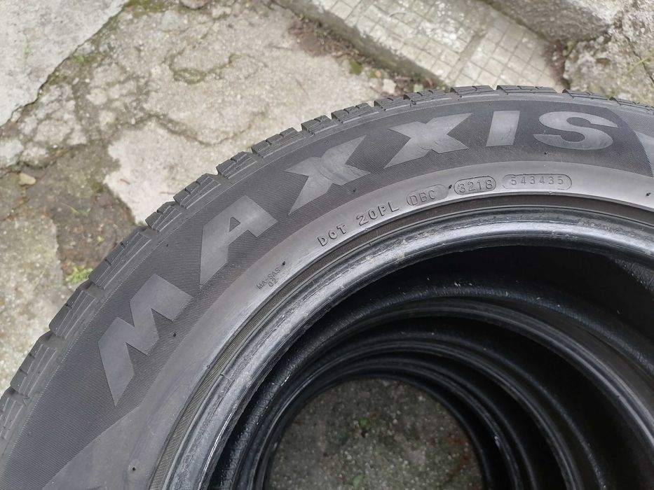 235/60/18 4бр.Maxxis Зимни гуми