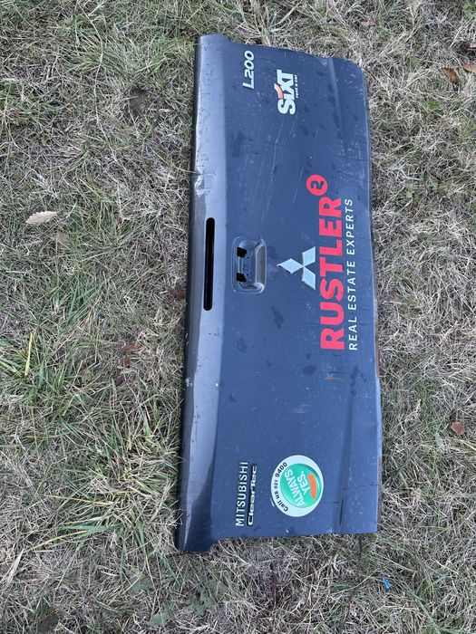 Hayon mitsubishi l 200.