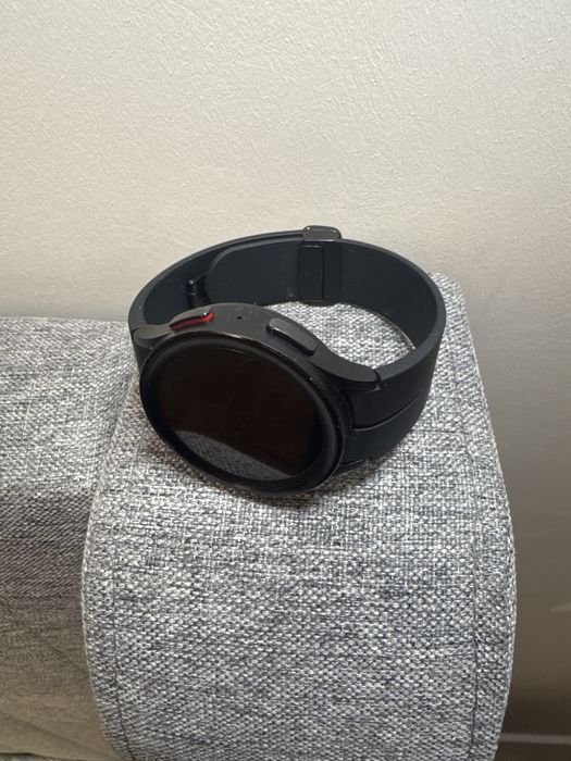 Смарт-часы Samsung Galaxy Watch 5 Pro 45