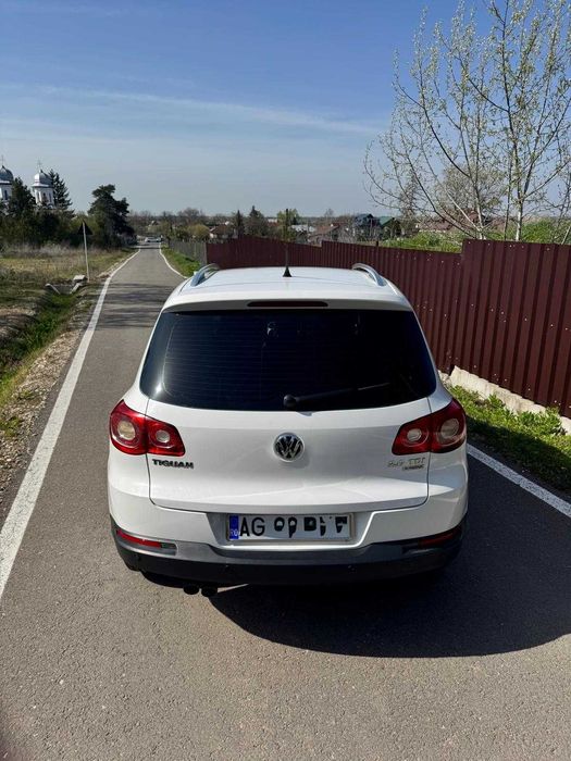 VOLKSWAGEN Tiguan 2010 — imagine 3