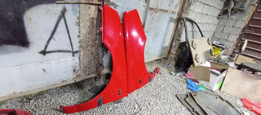 Крыло капот Гольф 3