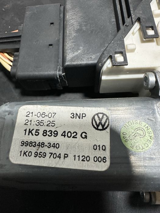 Motoras macara geam dreapta spate Volkswagen Vw Jetta Golf 5 Passat B6
