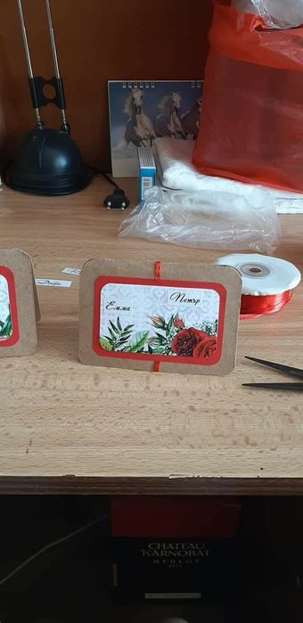 Албуми,картички,банери,картички,кошници с бонбони,картонени торти