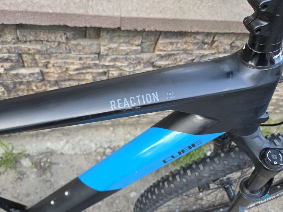 Bicicleta carbon Cube Reaction 29"