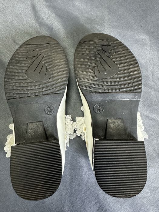 Продам детскую обувь