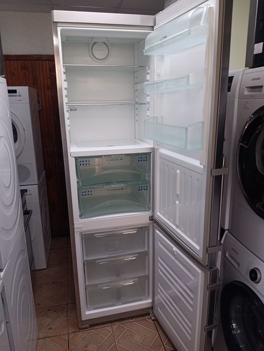 Иноксов хладилник с фризер Liebherr Made in Germany 2 години Гаранция