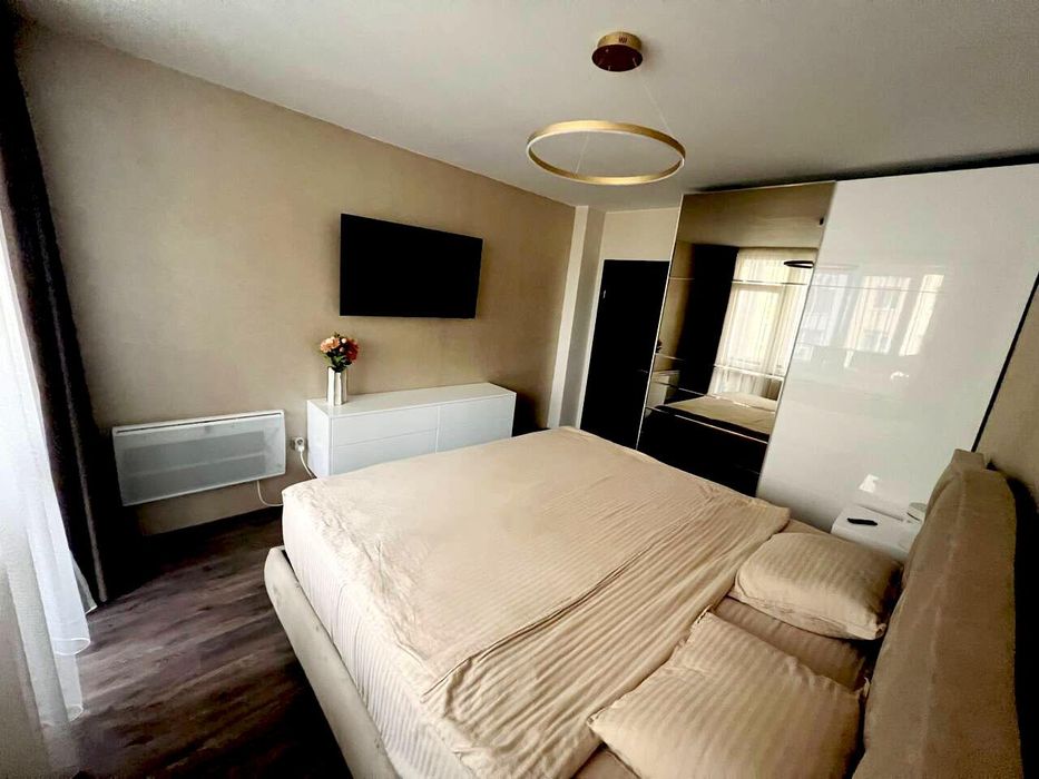 Продава се Тристаен апартамент в Бургас, Център - 86 кв.м за 1699 €/кв.м - Снимка #5