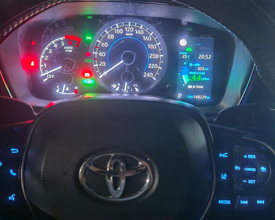 Vând  Toyota Corolla Hibrid