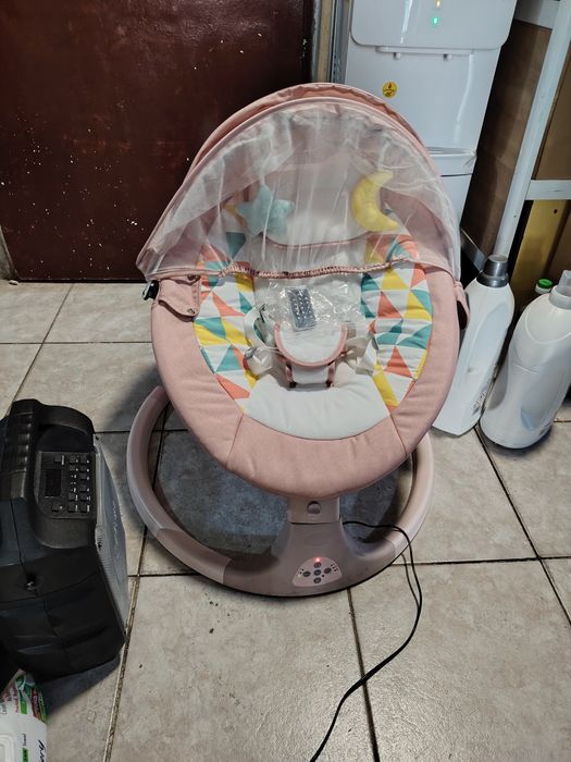 Електрическа бебешка люлка 3в1, с мрежа против комари