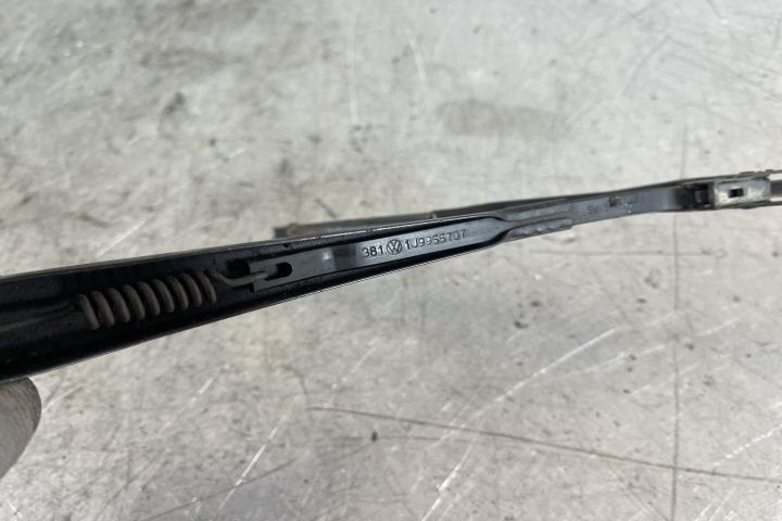 Brat stergator luneta haion 1J9955707 Volkswagen VW Golf a 4-a genera