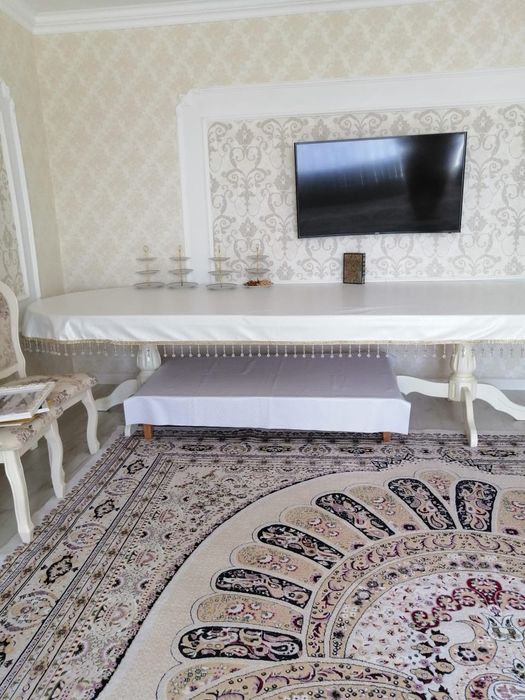 Продам стол с 12 стульями