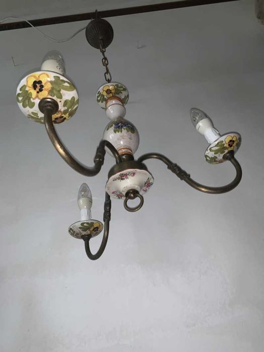 Candelabru portelan cu trei brate de bronz
