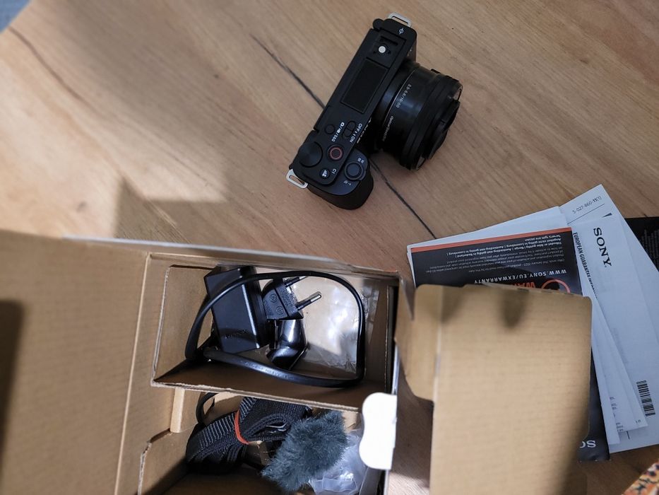 Камера Sony zv-e10