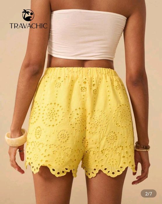 Къси панталонки с бродерия от Shein