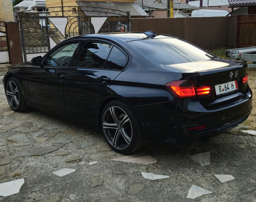 BMW 320d Sport Edition - Xenon, HUD, R19